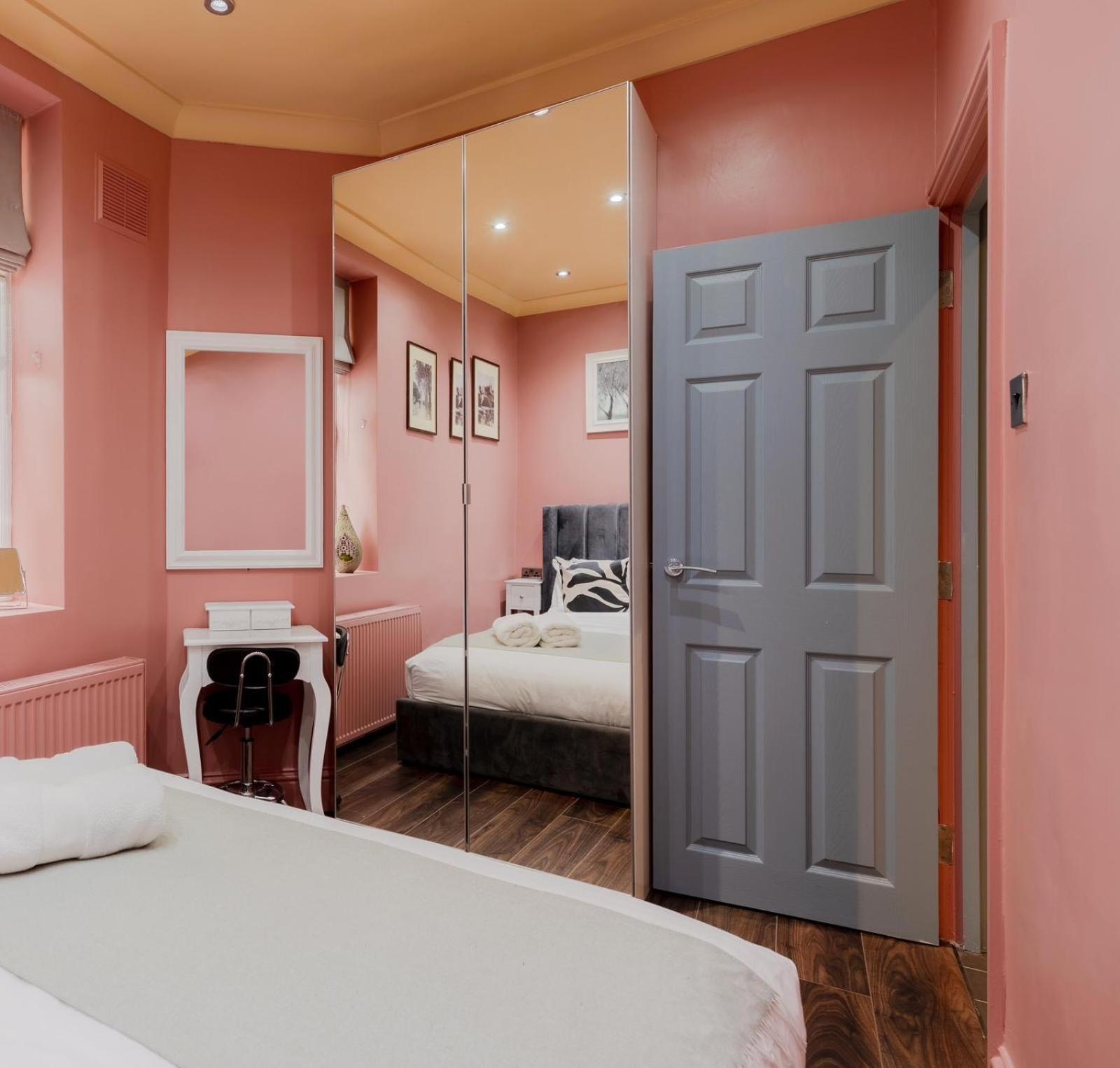 Stylish 2 Bedrooms Flat Sleeps 6 & Garden London Zone 2 Cls Central Luaran gambar